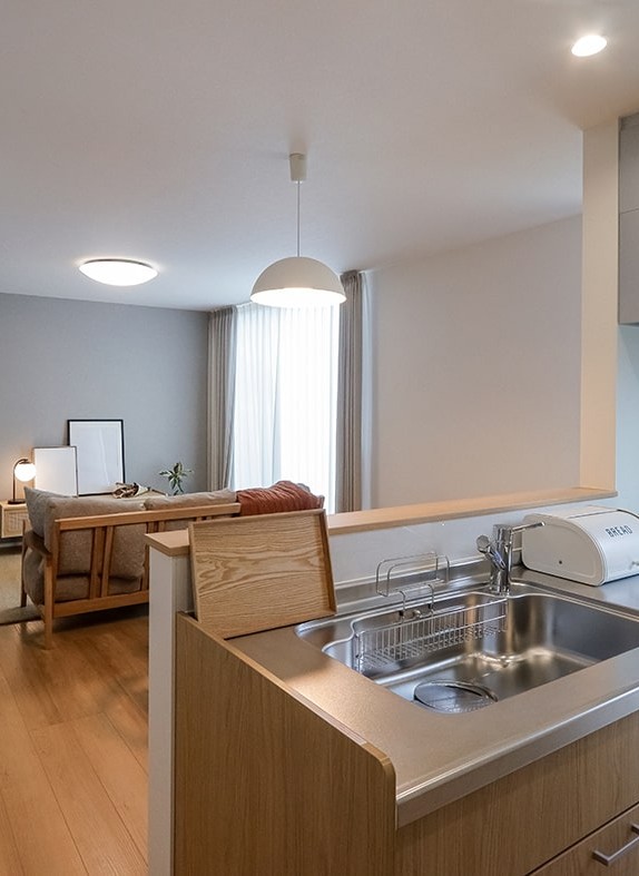 光と暮らす、シンプルな住まい